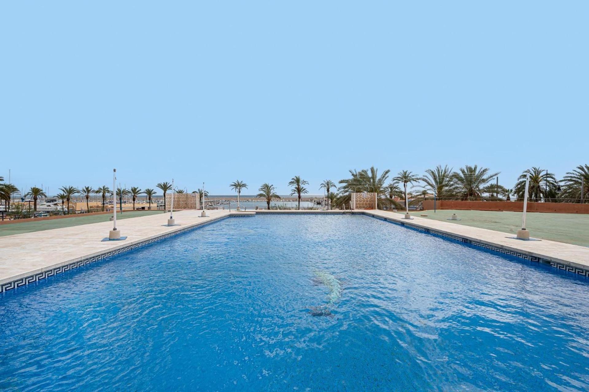 Beachfront Apartment With Terrace And Seaviews Fuengirola Εξωτερικό φωτογραφία